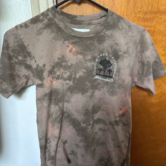 abercrombie kids Other - Abercrombie Kids Brown and Orange Tie-Dye Tee